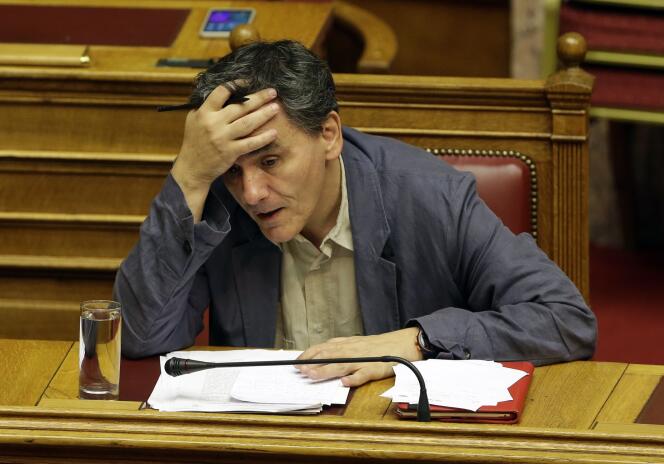 Le ministre des finances grec, Euclide Tsakalotos, au Parlement à Athènes, le 15 juillet.