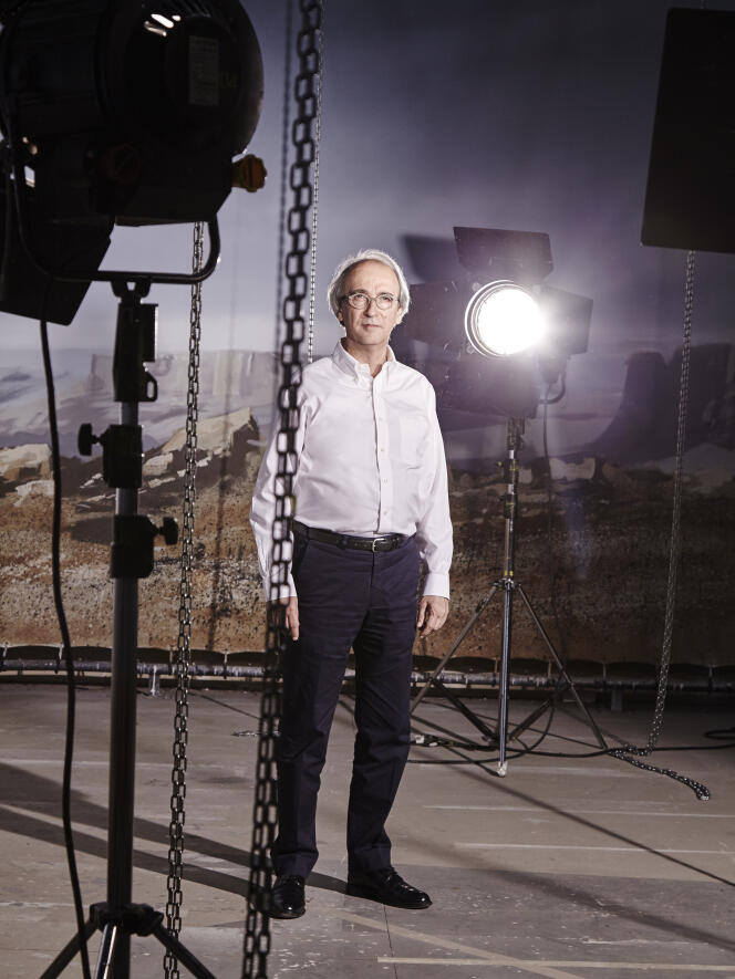 Marc Nicolas, directeur de la Femis, dans un des plateaux de tournage de la Femis, le 3 juillet 2015
