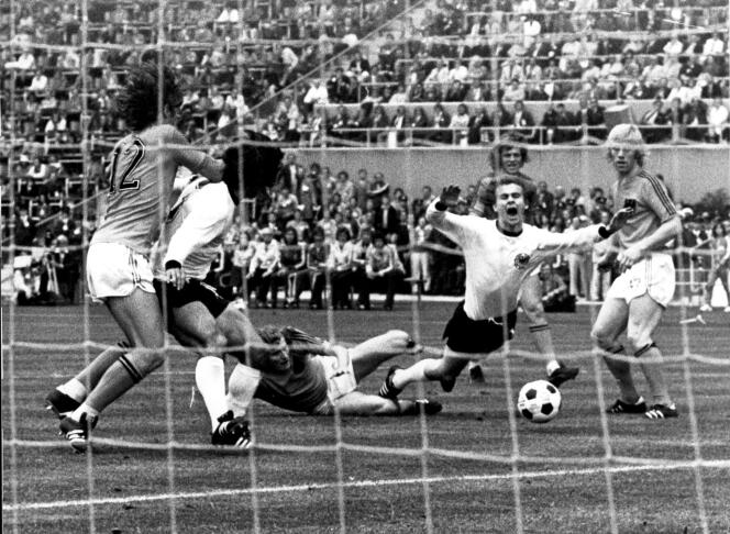 Finale de Coupe du monde de football, au stade de Munich, le 7 juillet 1974, consacrant la victoire de la RFA contre l'équipe néerlandaise.