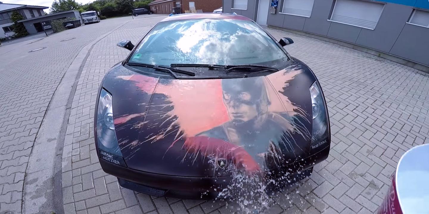 Une Lamborghini Change De Couleur Suivant La Temperature De L Air