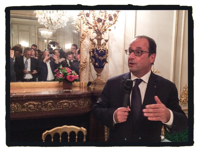 François Hollande lors du dîner de l'Association de la presse présidentielle, lundi 27 juillet à Paris.