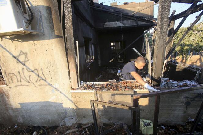 Un bébé palestinien est mort dans l’incendie criminel de sa maison de Kafr Douma, dans le nord de la Cisjordanie.