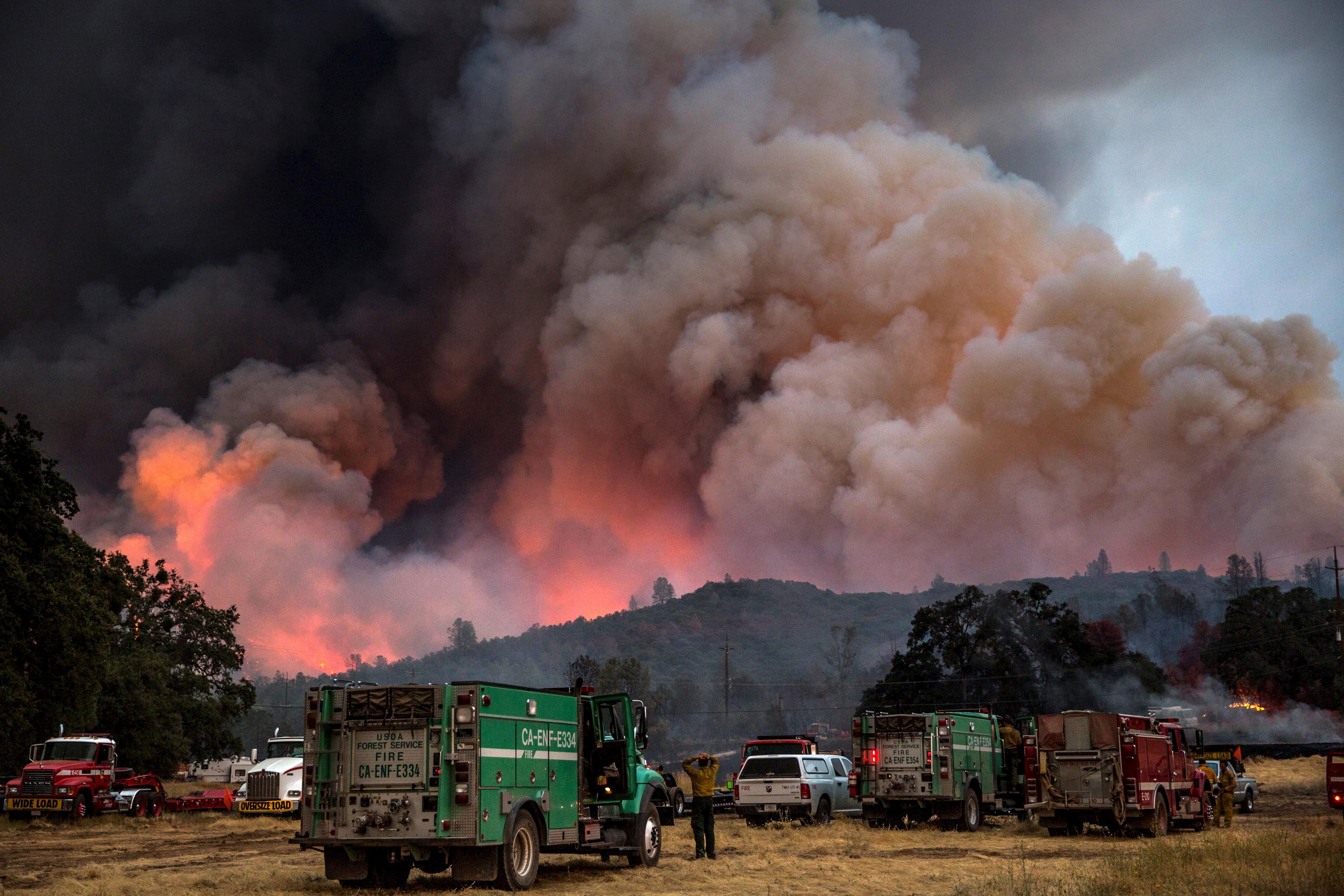 En images les impressionnants incendies qui ravagent la Californie