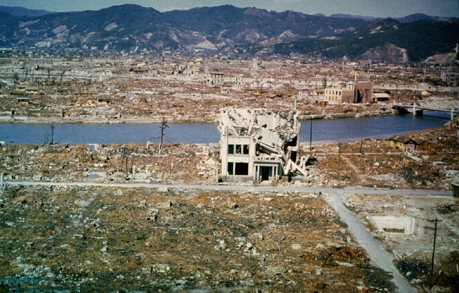 Hiroshima en mars 1946,  six mois après l'impact de la bombe nucléaire.