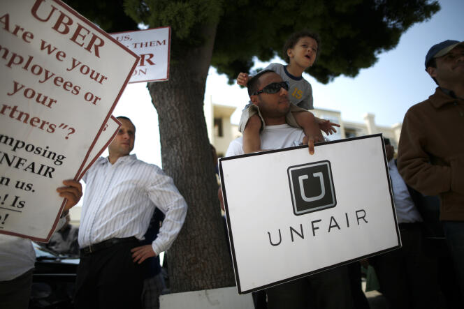 Manifestation de chauffeurs devant les locaux d'Uber à Santa Monica, en Californie, en juin 2014.