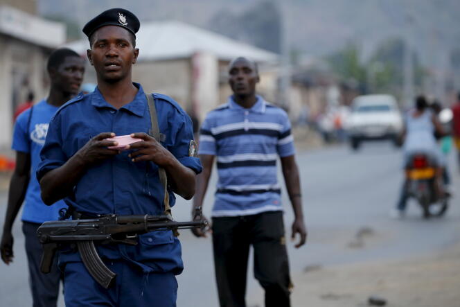 La police burundaise est accusée de torturer les opposants au président.