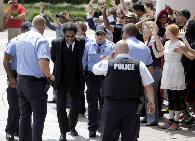 Arrestation de Cornel West, célèbre militant des droits civiques et professeur de l’université de Princeton.