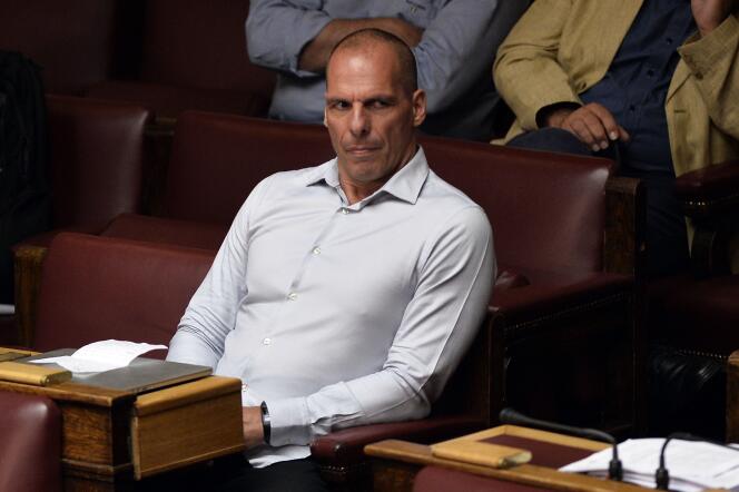 L'ex-ministre grec des finances, Yanis  Varoufakis lors d'une session à la Vouli, le 14 août.