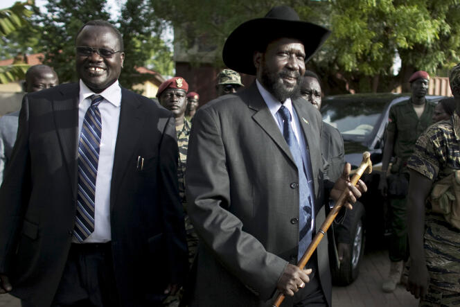 Riek Machar (gauche) et Salva Kiir (droite, avec la canne), en avril 2010.