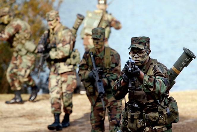 Aux Etats Unis deux femmes integrent le corps militaire d elite des rangers
