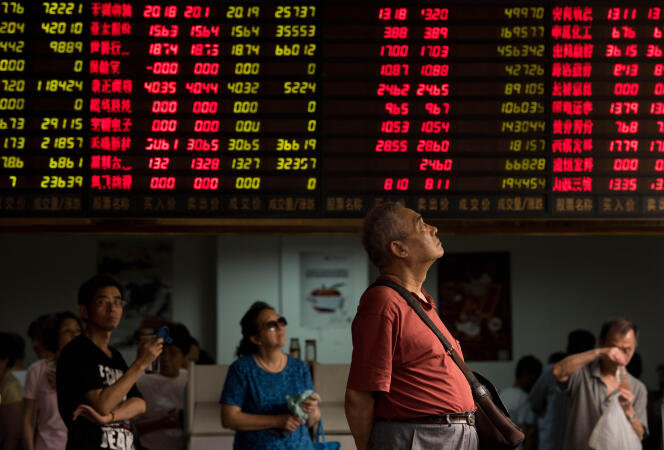 La Bourse de Shanghai a clôturé sur une chute de plus de 4,27 %, vendredi 21 août.