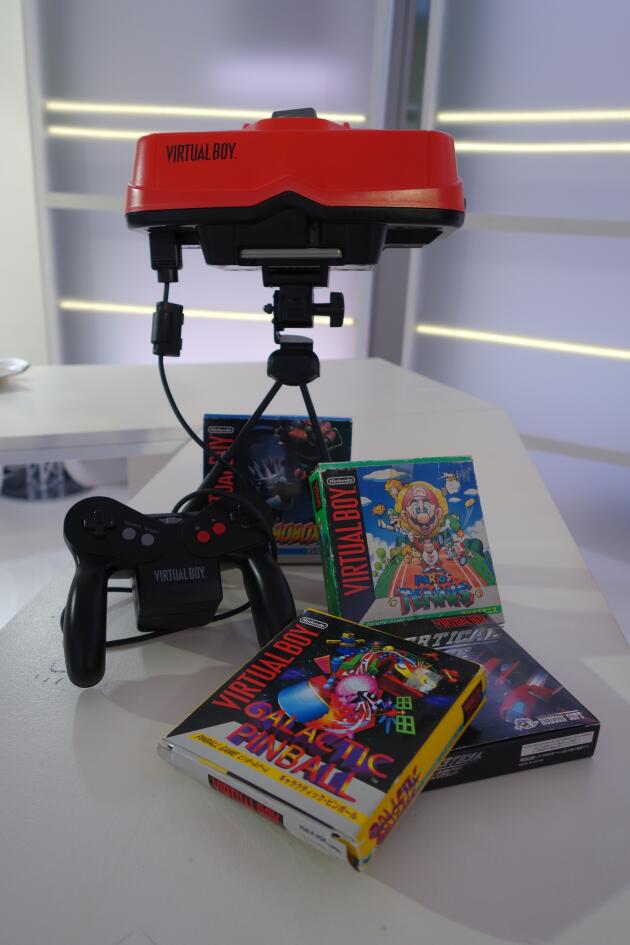 Le Virtual Boy (ou la, son genre n'a jamais été bien défini) est l'une des consoles les plus curieuses de l'histoire.