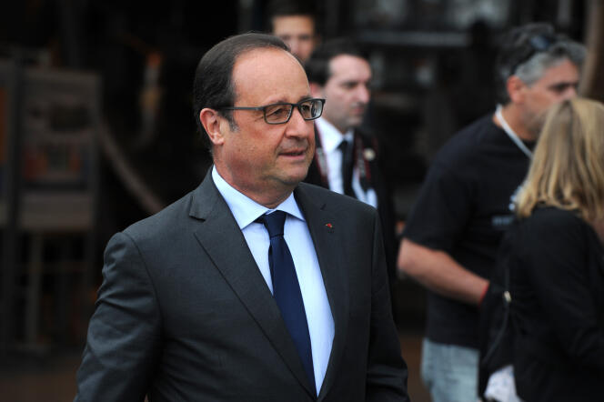 François Hollande en visite à Sassenage (Isère), le jeudi 20 août.