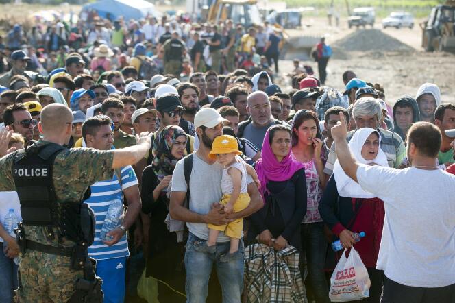 Des réfugiés à Gevgelija, en Macédoine dimanche 23 août.