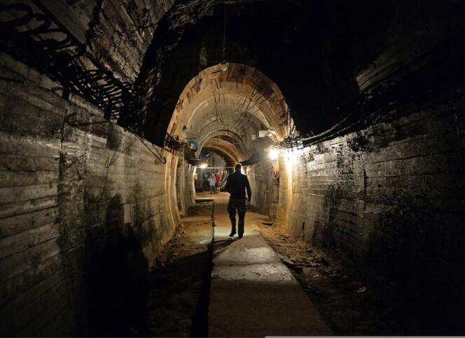 Une galerie souterraine faisant partie du projet Riese, sous le château Ksiaz à Walbrzych, en Pologne.