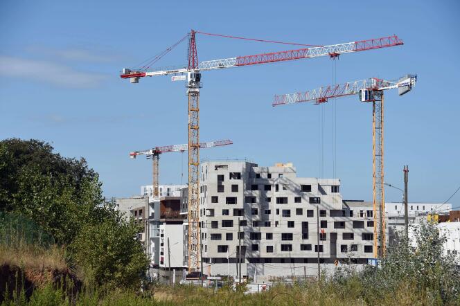 « L’ingrédient qui manque à la reprise française par rapport [aux pays voisins], c’est l’investissement dans le secteur de la construction », souligne l’Insee.