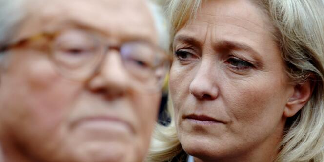 Jean-Marie Le Pen et Marine Le Pen, le 17 mars 2007.