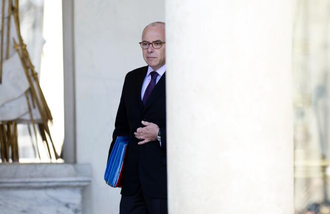 Bernard Cazeneuve après le conseil des ministres à l'Elysée, mercredi 9 septembre.
