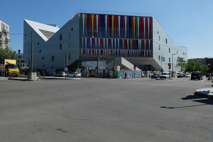 A Lille La Porte De Valenciennes Se Renove