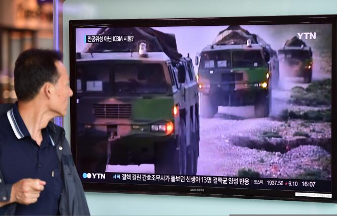 Reportage à la télévision sud-coréenne sur la relance du programme nucléaire de Pyongyang.
