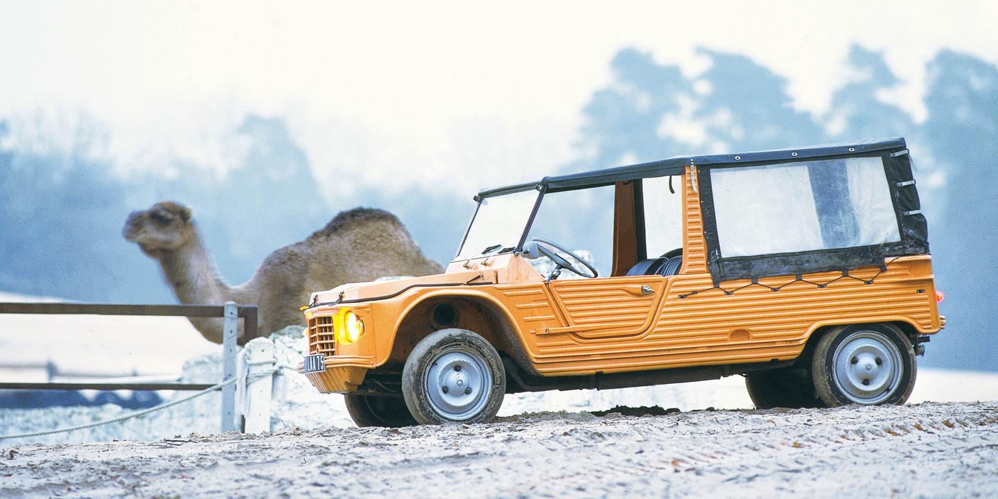 Dromadaire De Courses Modèle De Voiture Citroën La Méhari, l'indémodable voiture des vacances