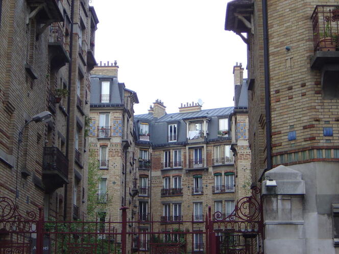 Les dispositifs de location solidaire ne sont pas assez connus. Solibail, le plus répandu, existe dans neuf régions où les marchés immobiliers présentent des tensions.  A Paris, son nom est « Louer solidaire ».