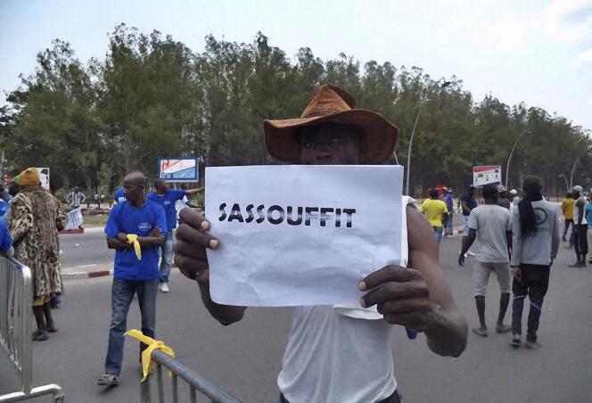 Lors de la manifestation contre le référendum constitutionnel à Brazzaville, le 27 septembre.