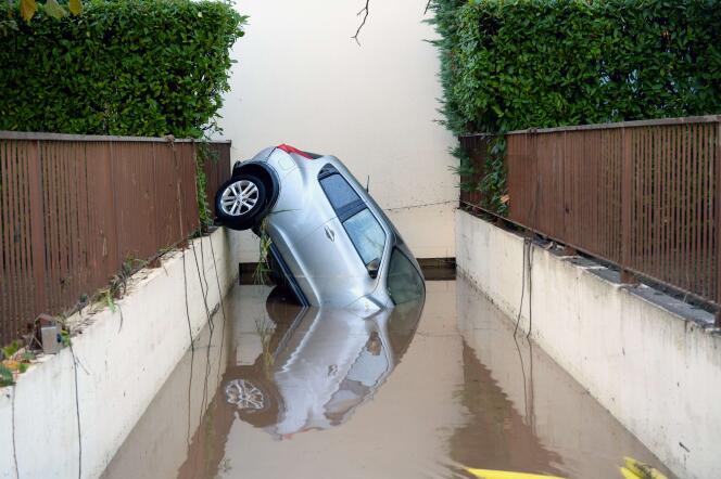 Seize personnes sont mortes dans les inondations qui ont frappé les Alpes-Maritimes dans la soirée du 3 octobre.