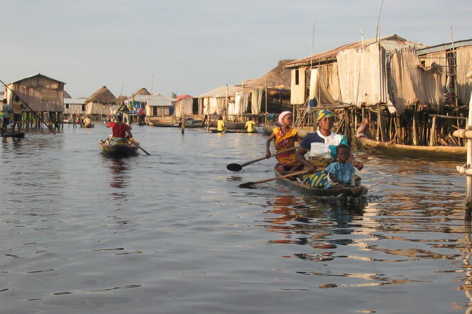 Le village flottant de Ganvie, à 15 km de Cotonou.