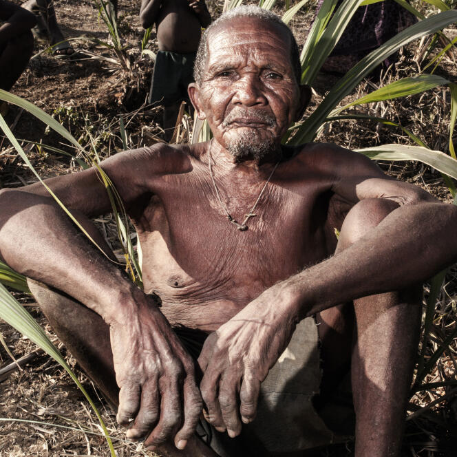 Rebokane Mahatsanga, âge indéfinissable, cultivateur de maïs et de manioc dans le village de Bekoake.