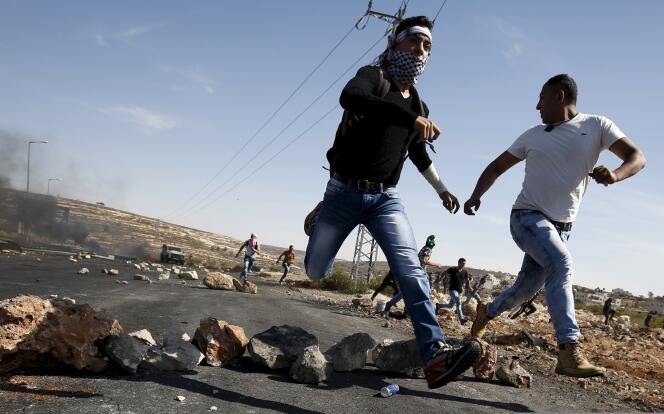 Affrontements entre Palestiniens et forces israéliennes près de la colonie juive de Bet El près de Ramallah dimanche 11 octobre.