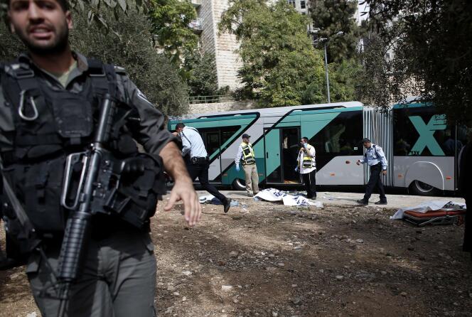 Pour la première fois depuis le 1er octobre, les passagers d'un bus à Jérusalem ont été attaqués, le 13 octobre.
