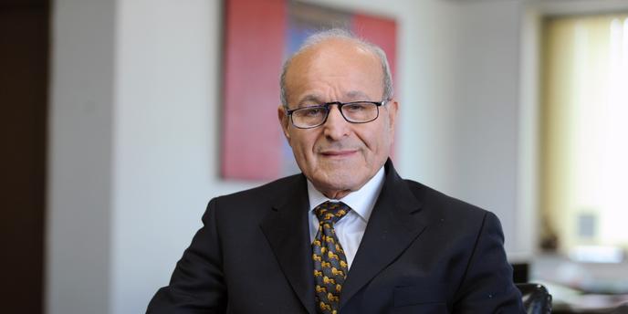 La Justice Algerienne Gele Le Rachat Du Groupe De Presse Al Khabar