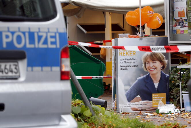 Henriette Reker, candidate à la mairie de Cologne, a été poignardée le 17 octobre par un homme disant avoir des 