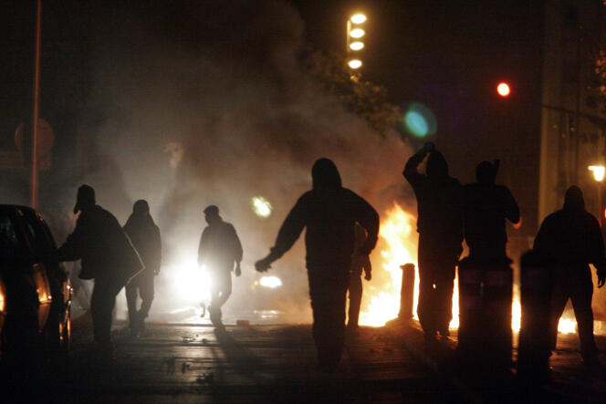 Nuit d’émeute en Seine-Saint-Denis, en novembre 2005.