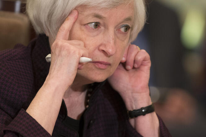 Janet Yellen, patronne de la Reserve fédérale américaine, le 30 octobre 2015 à Washington. La hausse du dollar va contraindre l’institution à agir sur les taux.