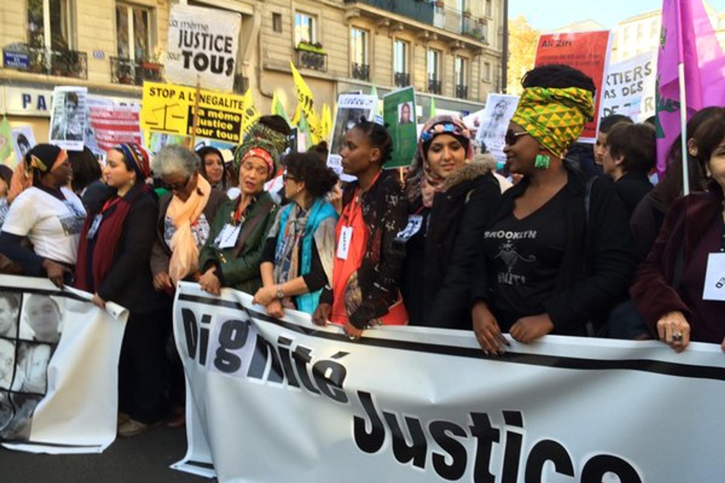 Une Marche de la dignité à Paris contre les violences policières