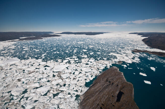 L’étendue de la banquise arctique, mesurée par satellite depuis trente-sept ans, a atteint son plus bas niveau hivernal en 2015 (Photo: Ilulissat, au Groenland).