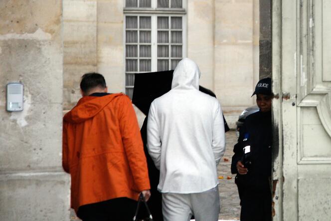 Karim Benzema arrivant à la PJ de Versailles, le 4 novembre 2015.
