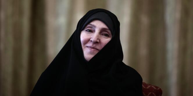 Marzieh Afkham, diplomate de 50 ans nommé ambassadrice d'Iran en Malaisie en novembre 2015. Photo prise à Téhéran en 2013 alors qu'elle était porte-parole du ministère des affaires étrangères.