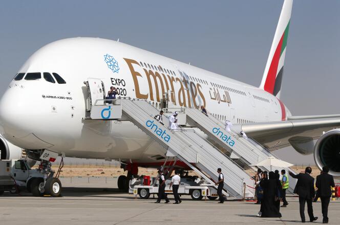 Un Airbus A380 aux couleurs d’Emirates au Dubaï Airshow, le 9 novembre 2015.