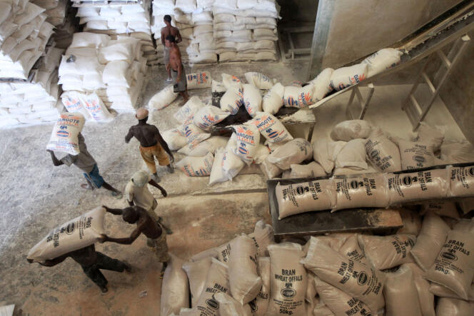 Les entrepôts de farine du groupe Dangote, à Lagos.