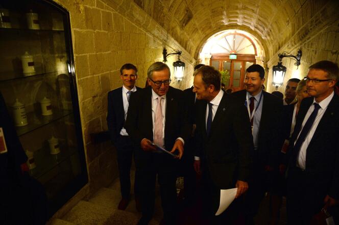 Jean-Claude Juncker et Donald Tusk à La Valette (Malte), le 12 novembre.