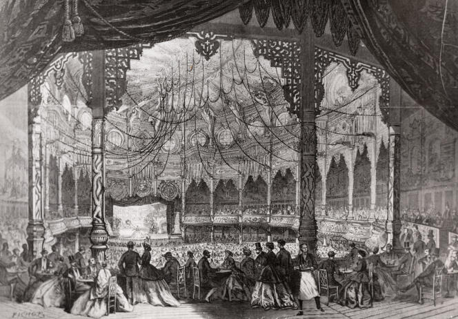 L'intérieur du Bataclan à Paris, vers 1865.