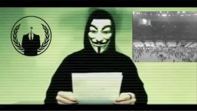 Les Anonymous ont bien publié un message vidéo lundi 16 novembre, mais les comptes djihadistes dévoilés datent du mois de mars.