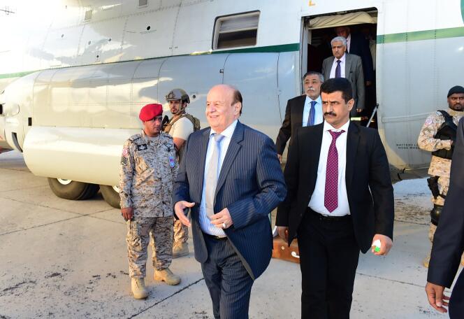 Le président yéménite de retour à Aden, après son exil à Ryad, en Arabie Saoudite.