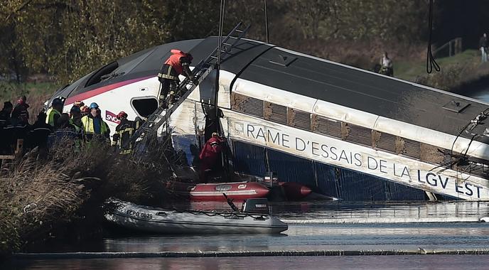 Le train d'essai TGV qui a déraillé à Eckwersheim le 14 novembre 2015.