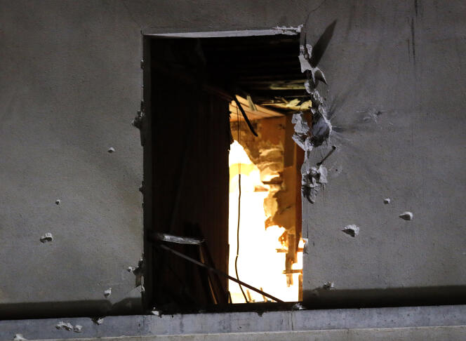 Des traces de balles sur l'immeuble à Saint-Denis.