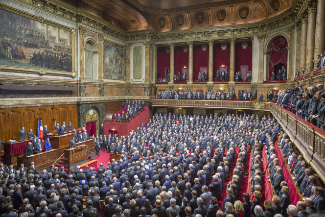 François Hollande, président de la République, parle devant le Parlement réuni en Congrès après la série d'attentats à Paris le 13 novembre 2015. Versailles, lundi 16 novembre 2015 