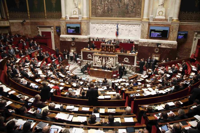 L'Assemblée Nationale le 19 novembre 2015, lors du projet de loi prolongeant l'état d'urgence. REUTERS/Charles Platiau